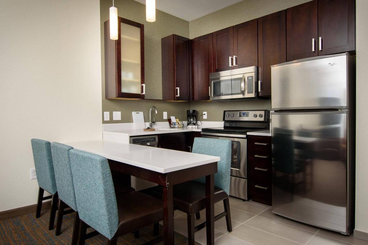 By Marriott Cleveland At The Emerald Event Center 3* Avon