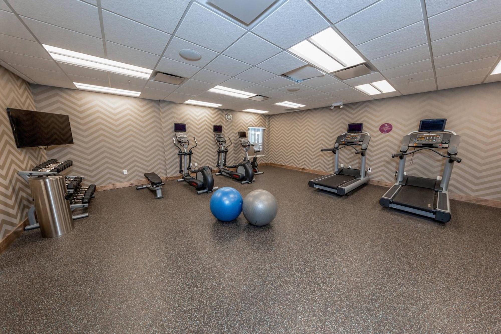 By Marriott Cleveland At The Emerald Event Center Hotel 3*