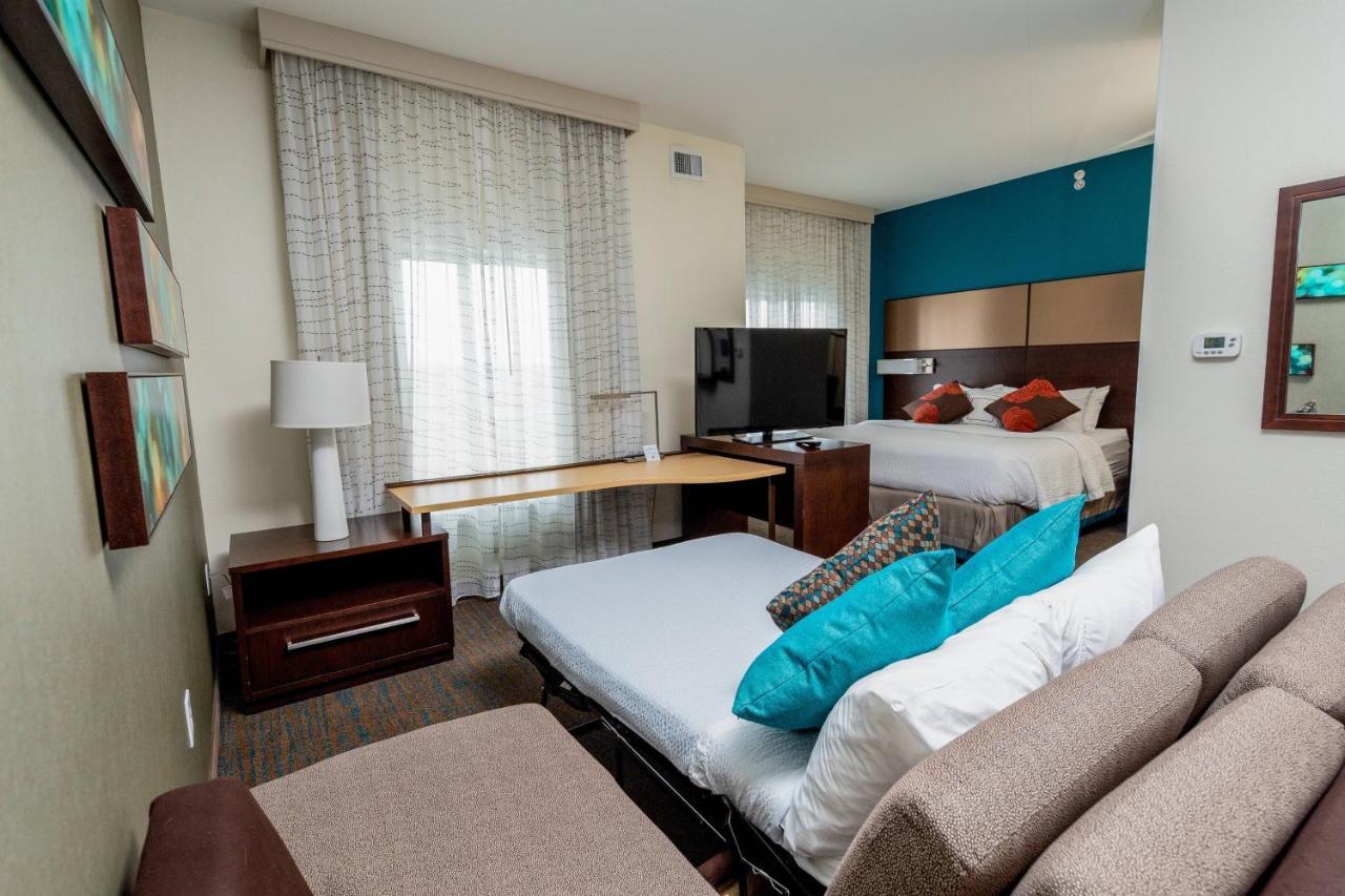 By Marriott Cleveland At The Emerald Event Center 3*