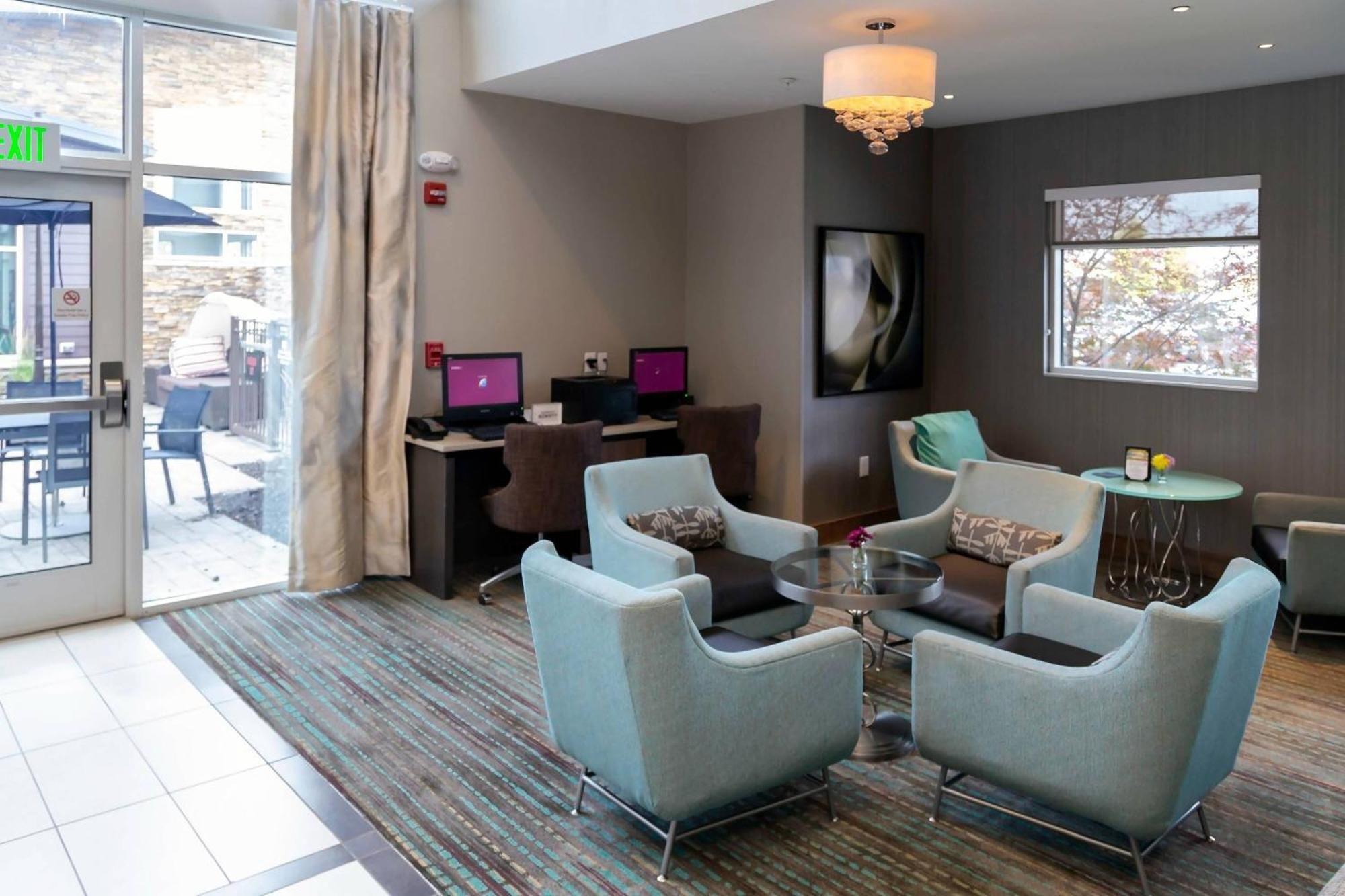 Hotel By Marriott Cleveland At The Emerald Event Center 3*