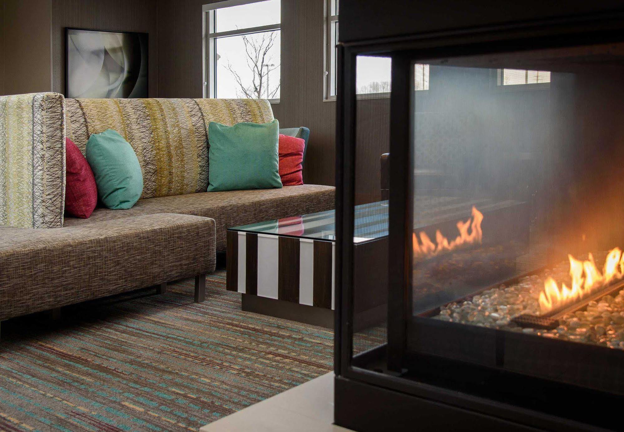 By Marriott Cleveland At The Emerald Event Center 3* Avon