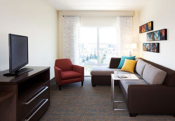 By Marriott Cleveland At The Emerald Event Center 3* Avon