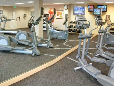 Hotel By Marriott Cleveland At The Emerald Event Center 3*