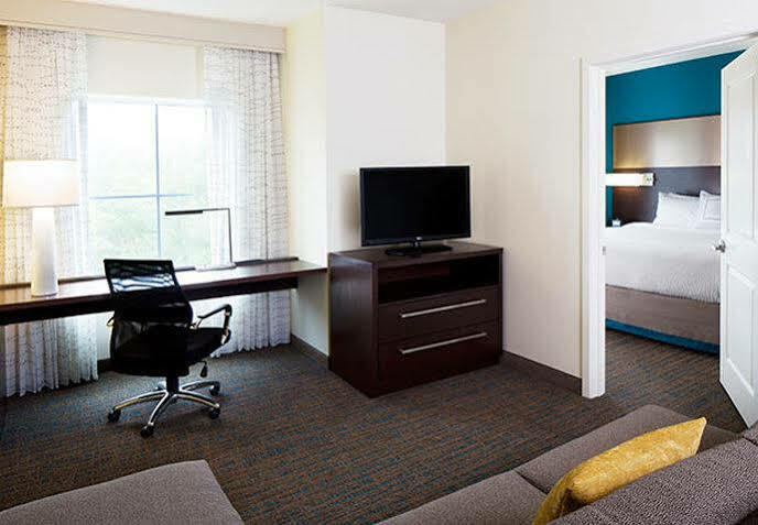 By Marriott Cleveland At The Emerald Event Center Hotel